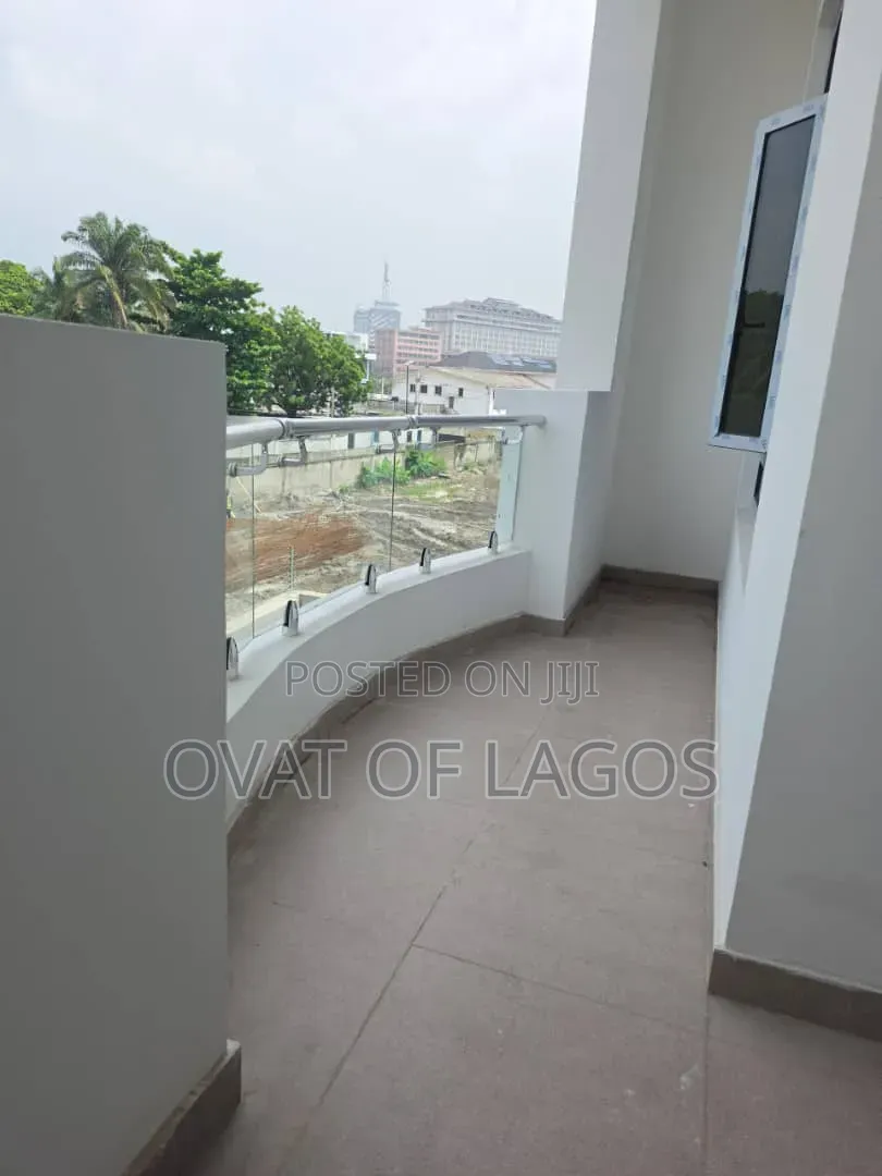 4bdrm Duplex in Old Ikoyi for rent
