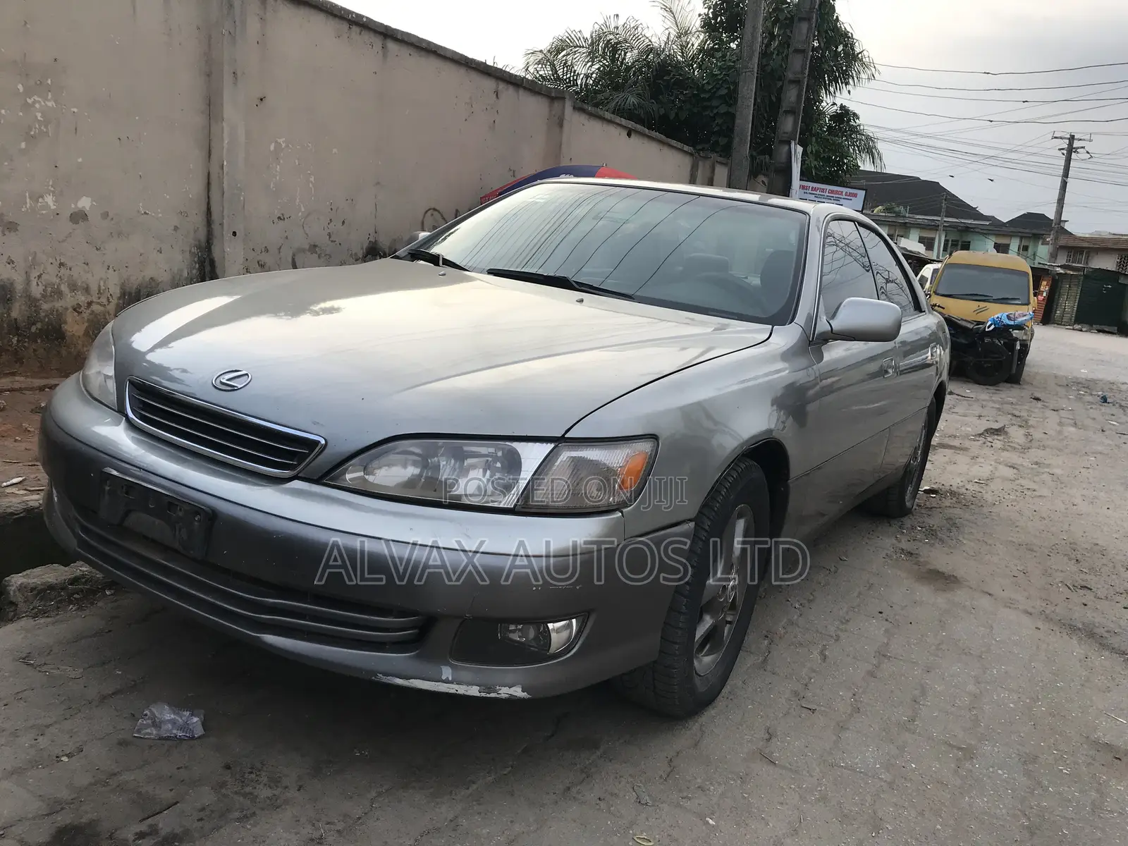 Lexus ES 300 2000 Gold