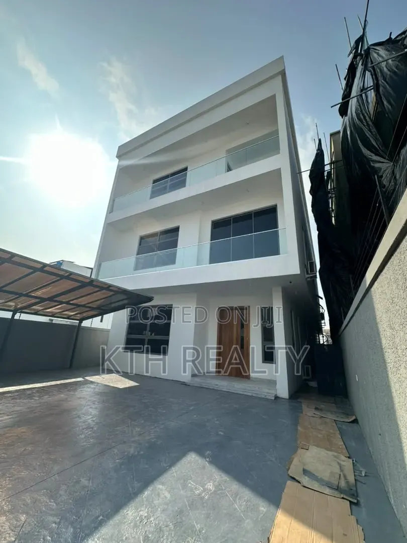 5bdrm Duplex in Old Ikoyi for sale