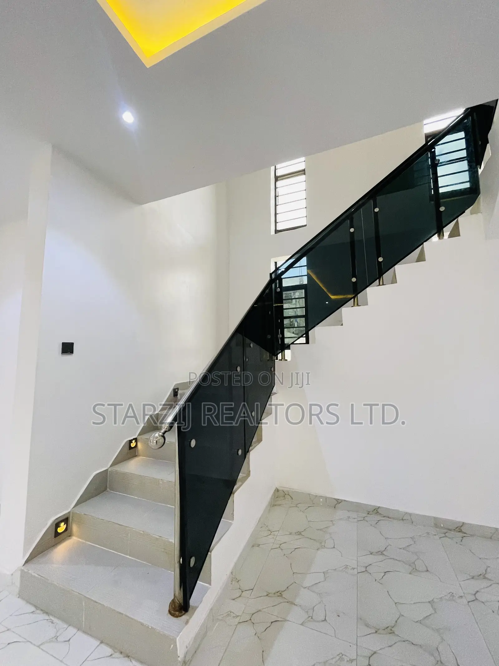 4bdrm Duplex in Karsana, Dape for sale