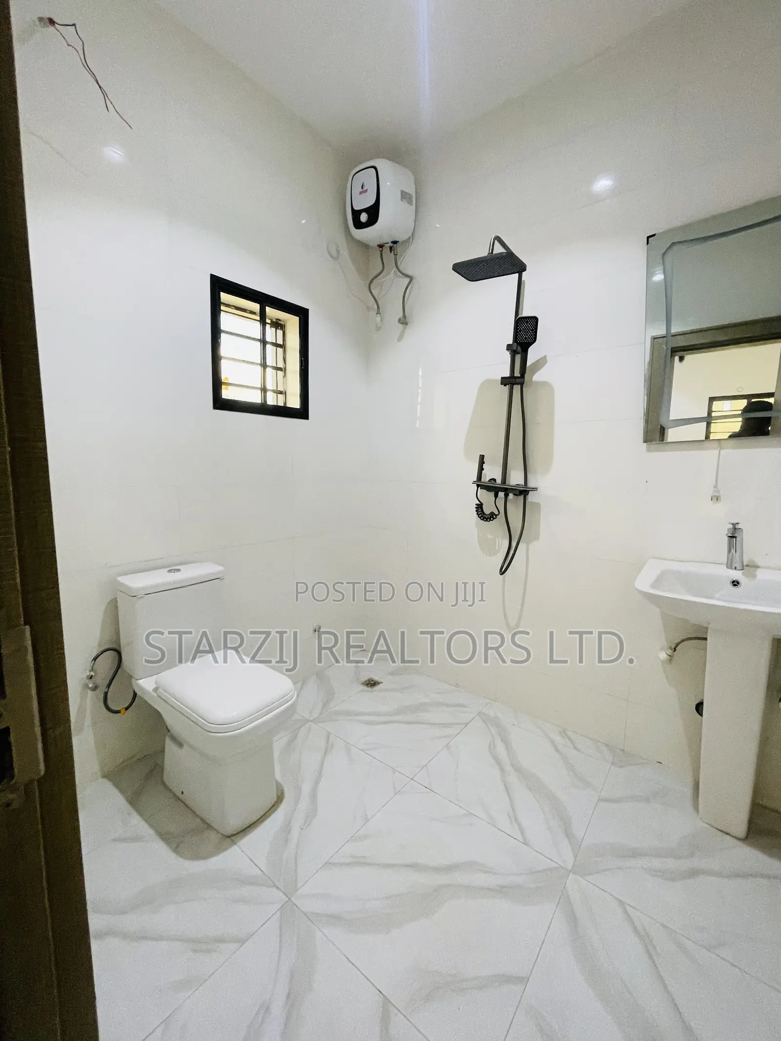 4bdrm Duplex in Karsana, Dape for sale