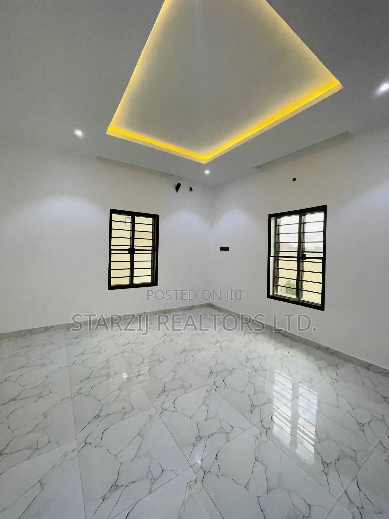4bdrm Duplex in Karsana, Dape for sale
