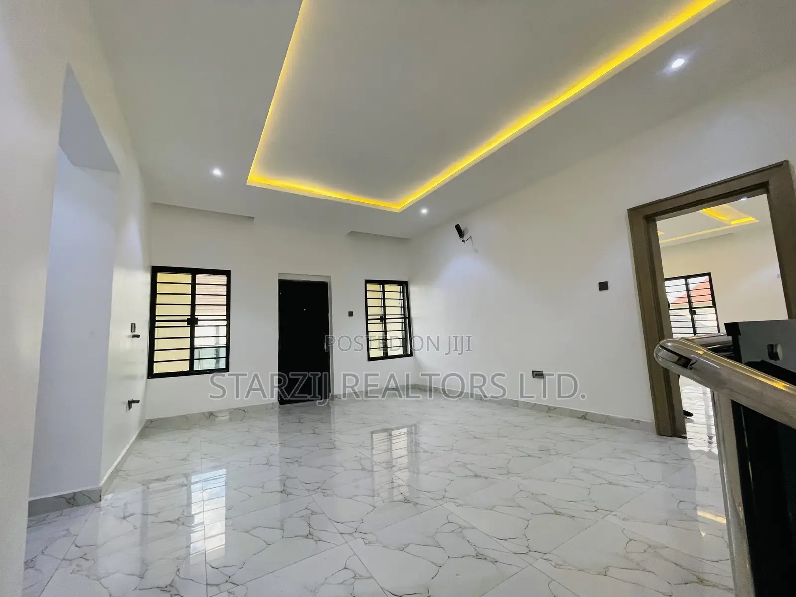 4bdrm Duplex in Karsana, Dape for sale