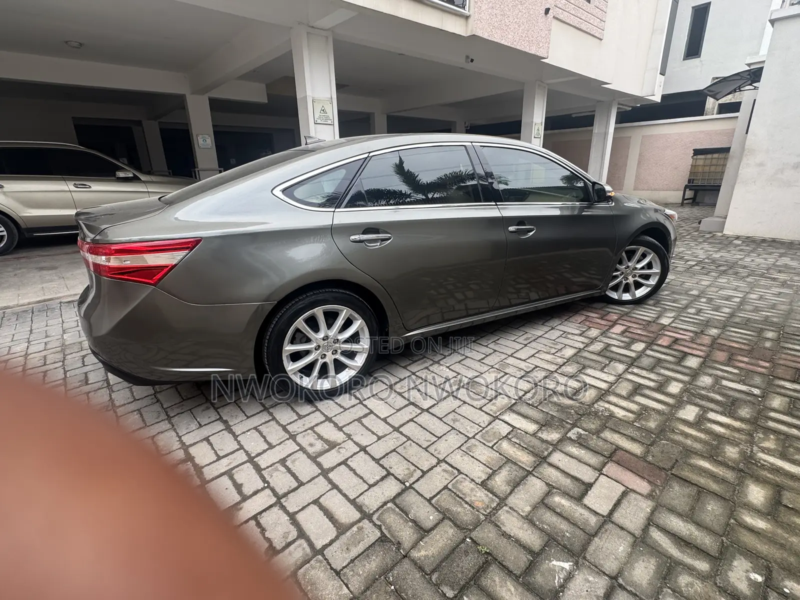 Toyota Avalon Limited Sedan FWD (3.5L 6cyl 6A) 2013 Green