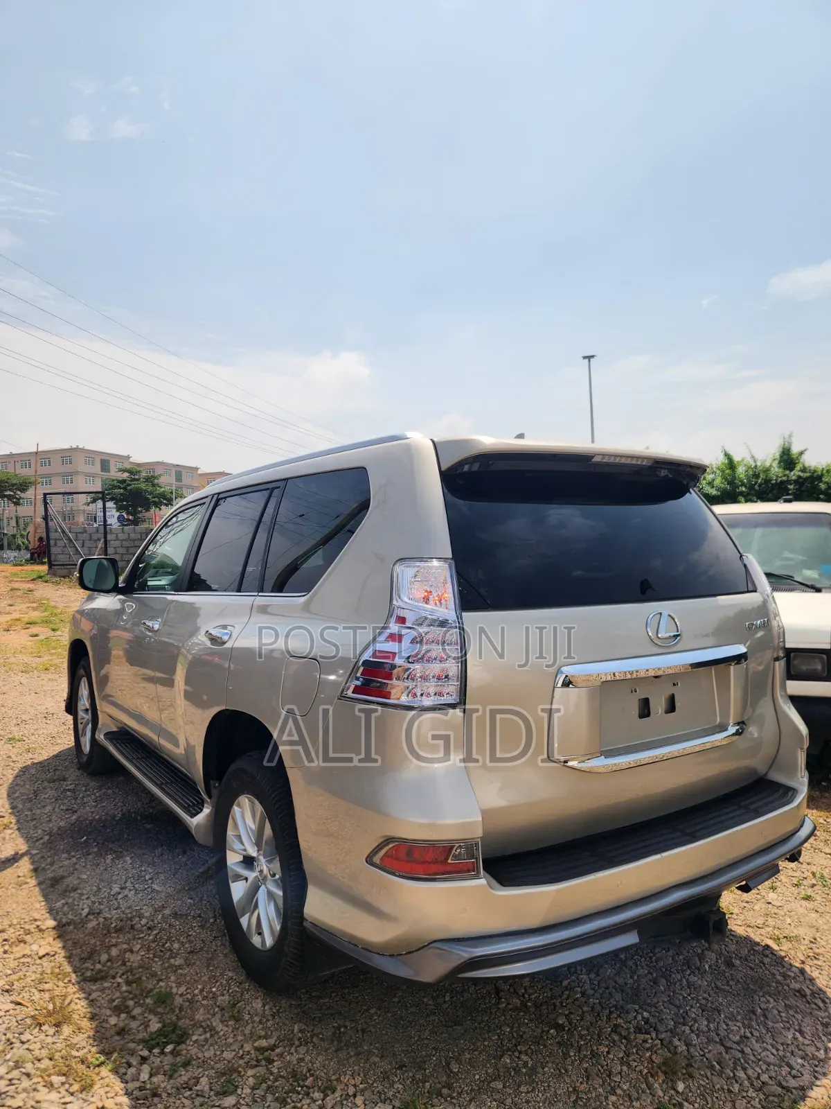 Lexus GX 460 Base 2016 Gold