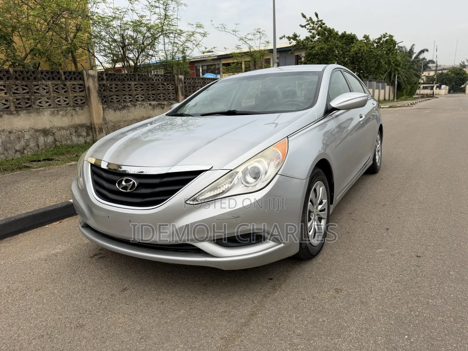 Hyundai Sonata Limited 2.0T Sedan (2.0L 4cyl 6A) 2012 Gray