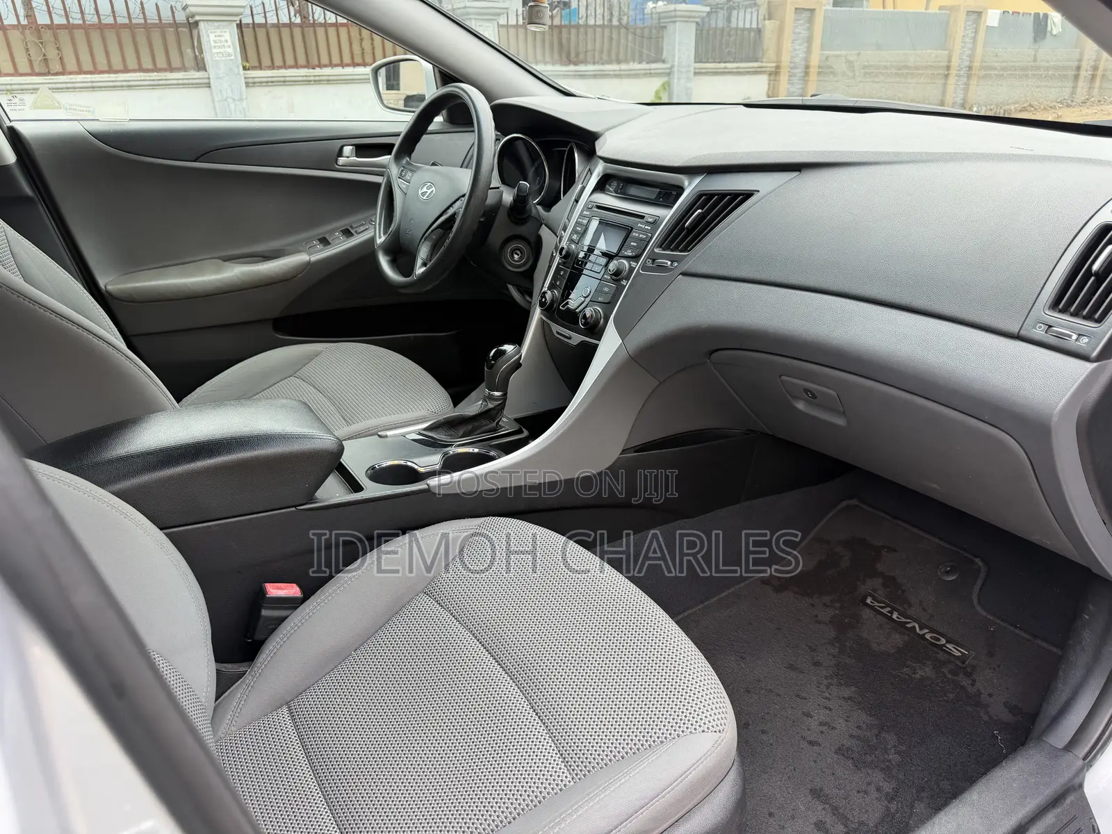 Hyundai Sonata Limited 2.0T Sedan (2.0L 4cyl 6A) 2012 Gray