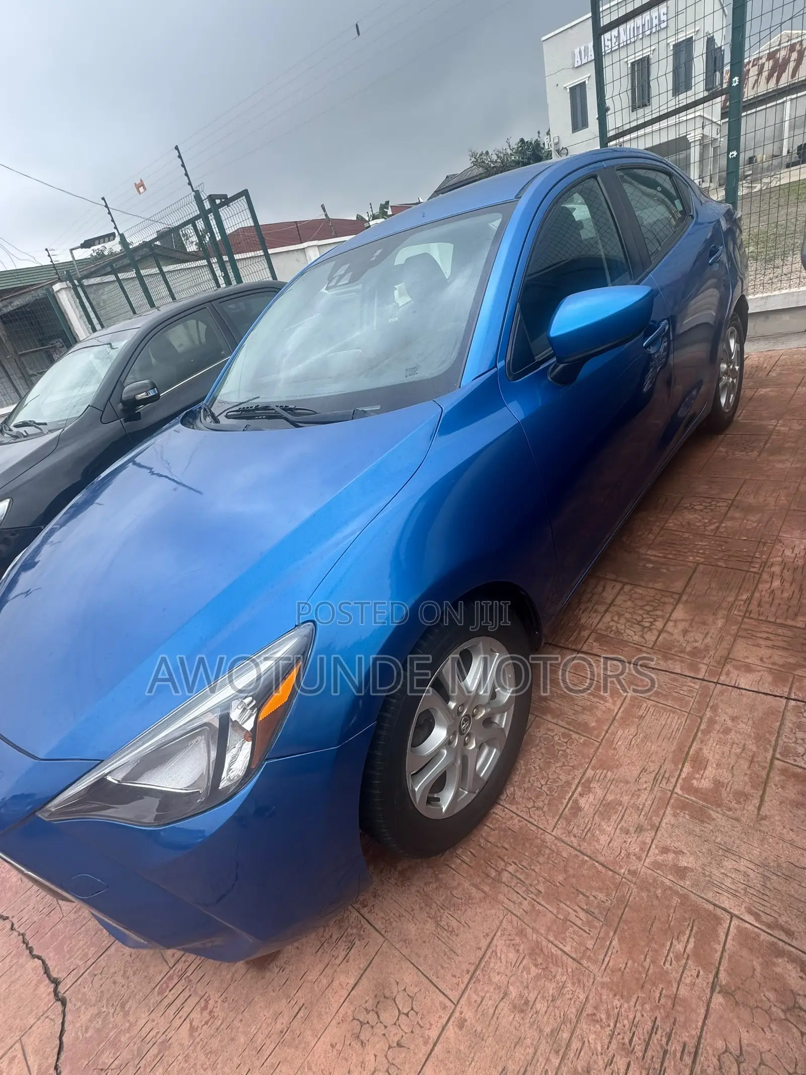 Toyota Yaris 2018 Blue