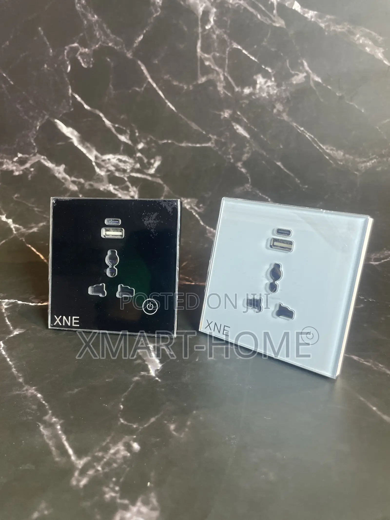 Single Smart Socket ( Black & White)