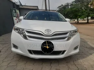 Toyota Venza 2010 White