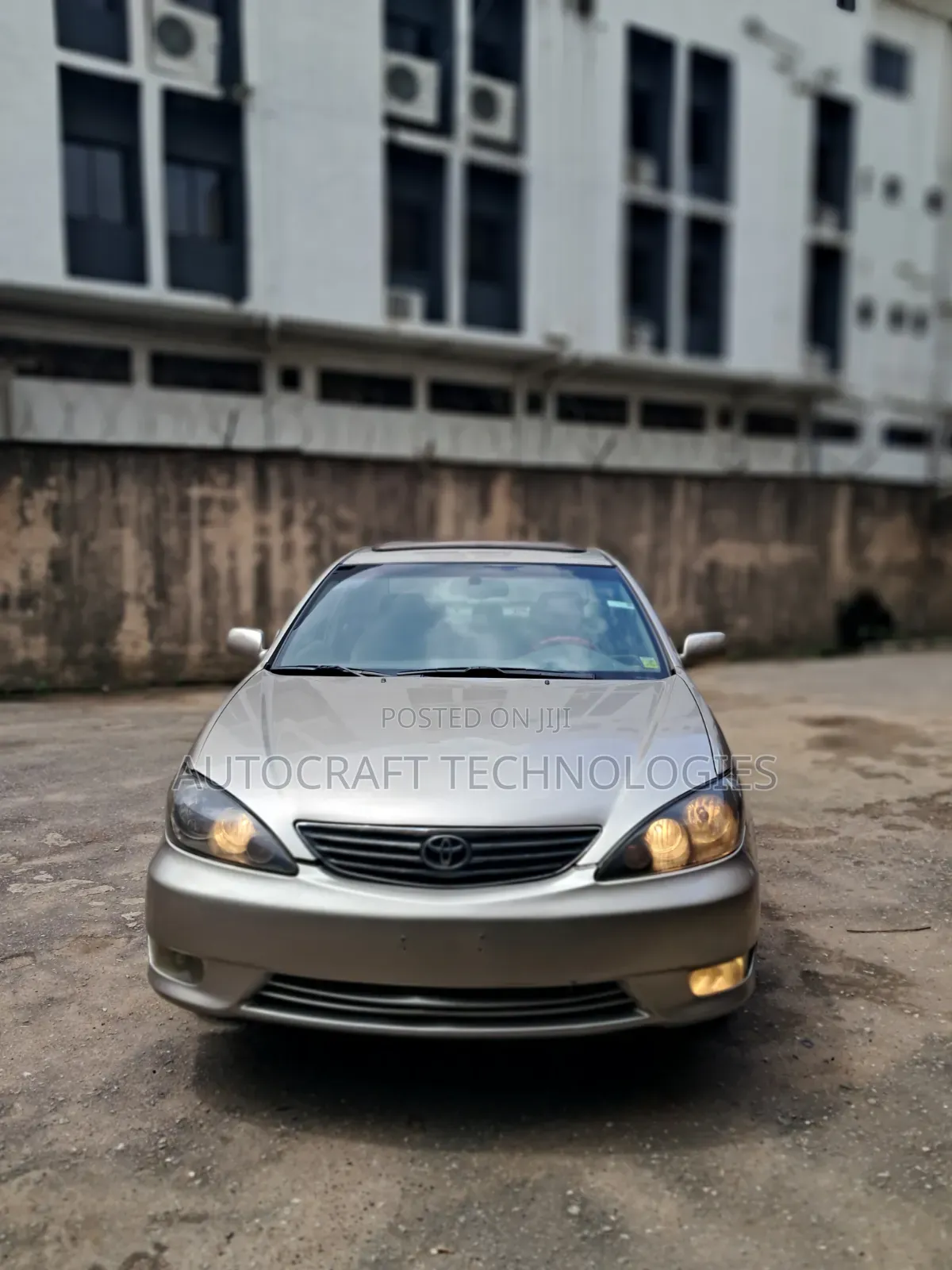 Toyota Camry 2005 Gold