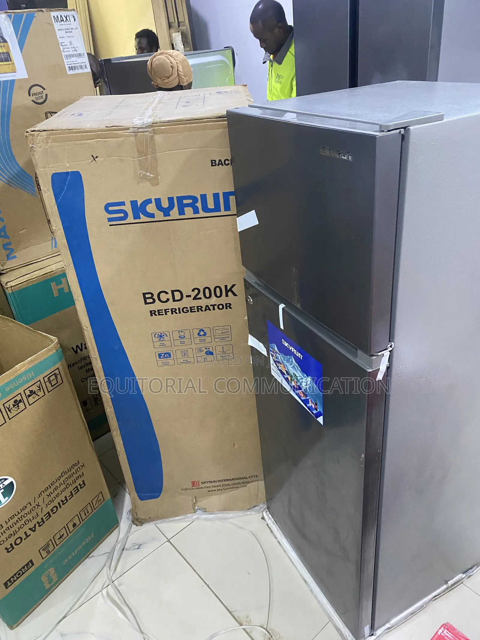 SKYRUN BCD-200K 200L Two-Compartment Top Freezer Refrigerator