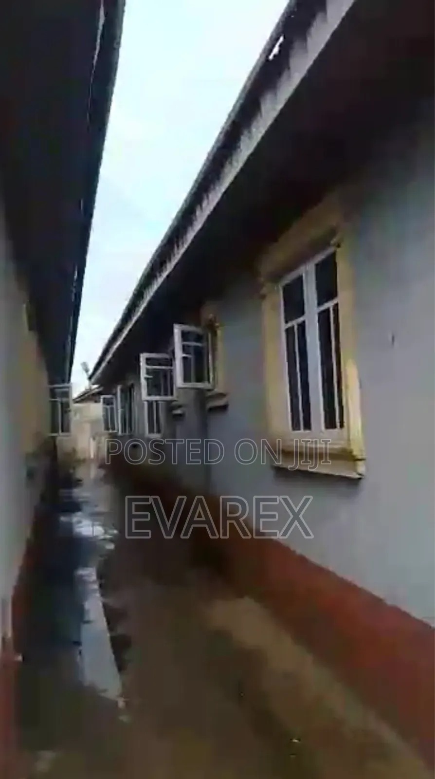 4bdrm Block of Flats in Agbara-Igbesan for sale