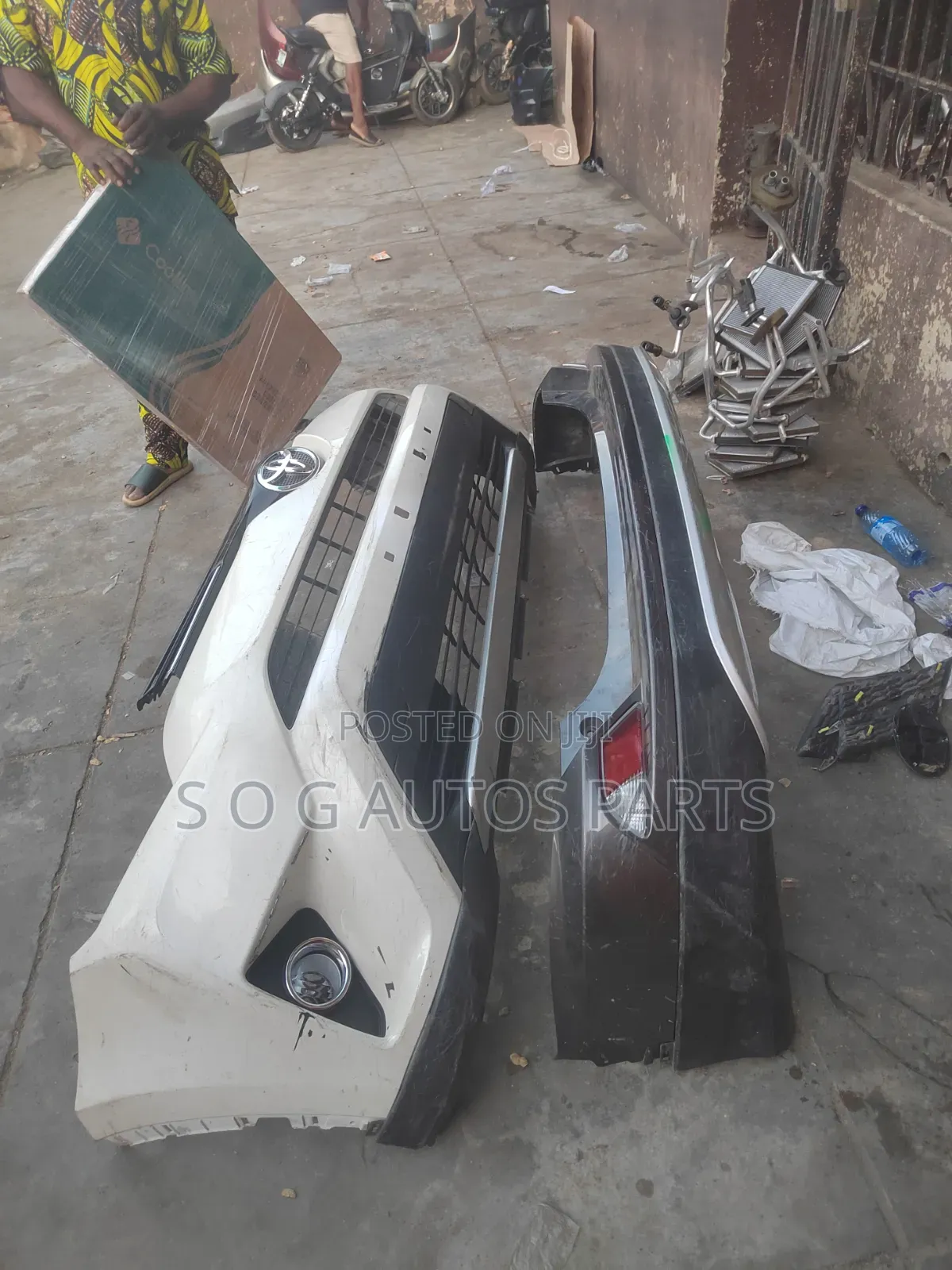 Complete Front and Back Bumper Rav4 2016 Neat Tokunbo