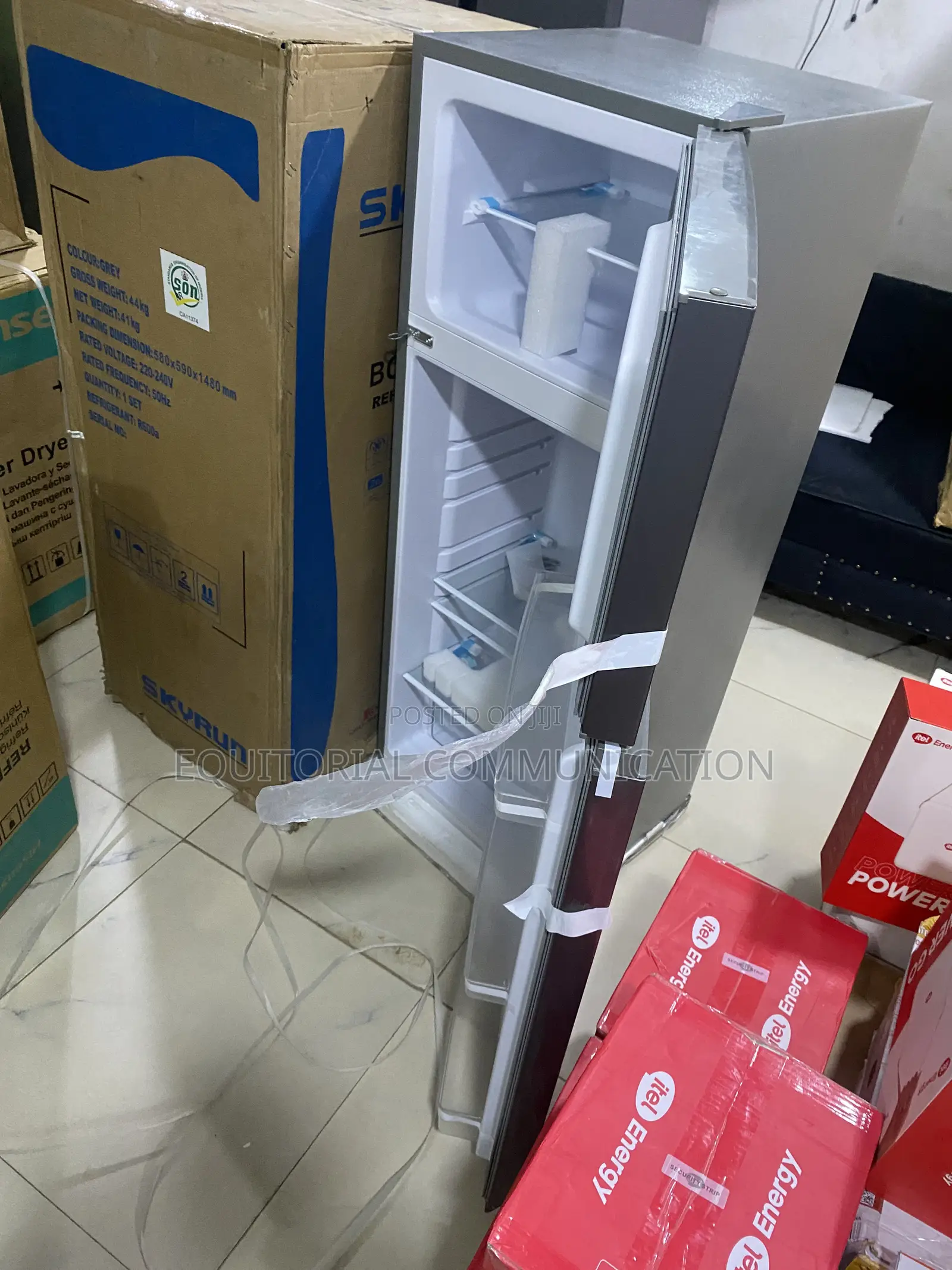 Skyrun BCD-200K 200L Top Freezer Appliance for Home