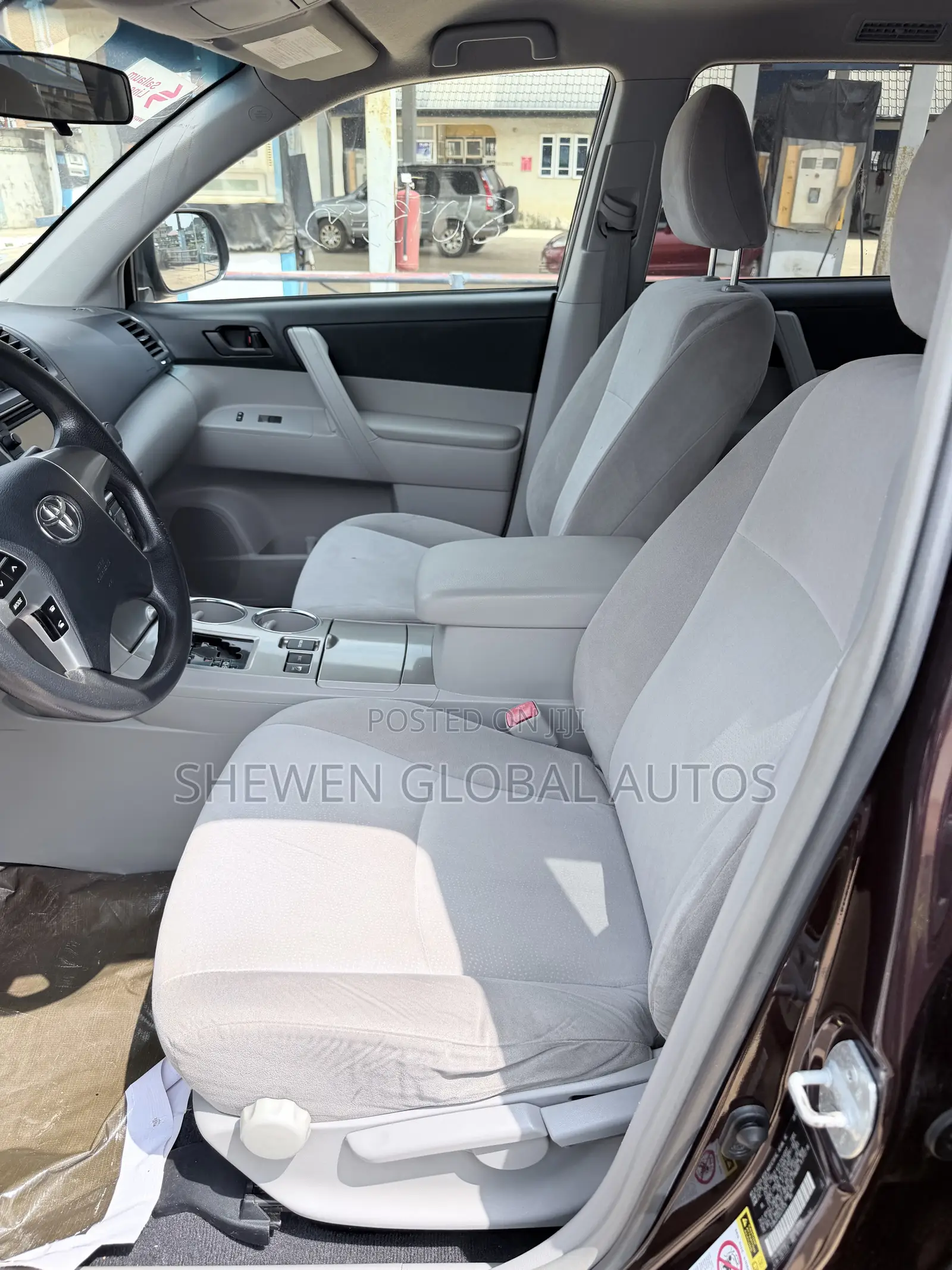 Toyota Highlander 3.5L 4WD 2013 Gray