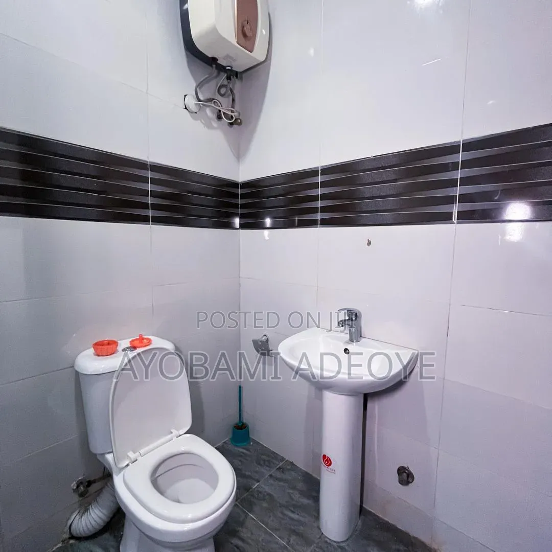 3bdrm Apartment in Divine Home Estate, Sangotedo for rent
