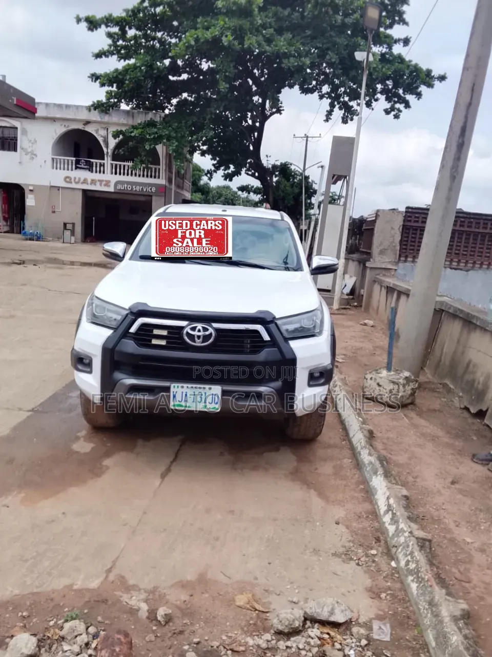 Toyota Hilux 2010 White