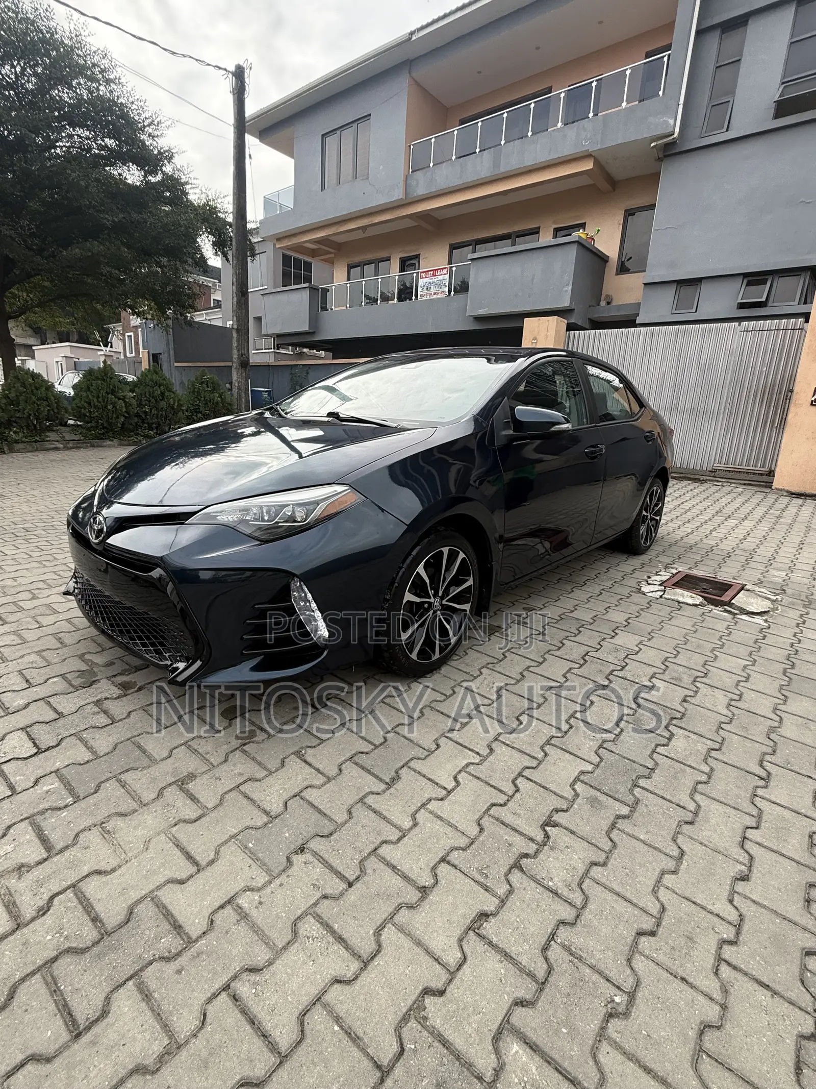 Toyota Corolla SE Special Edition 4dr Sedan (1.8L 4cyl CVT) 2017 Black