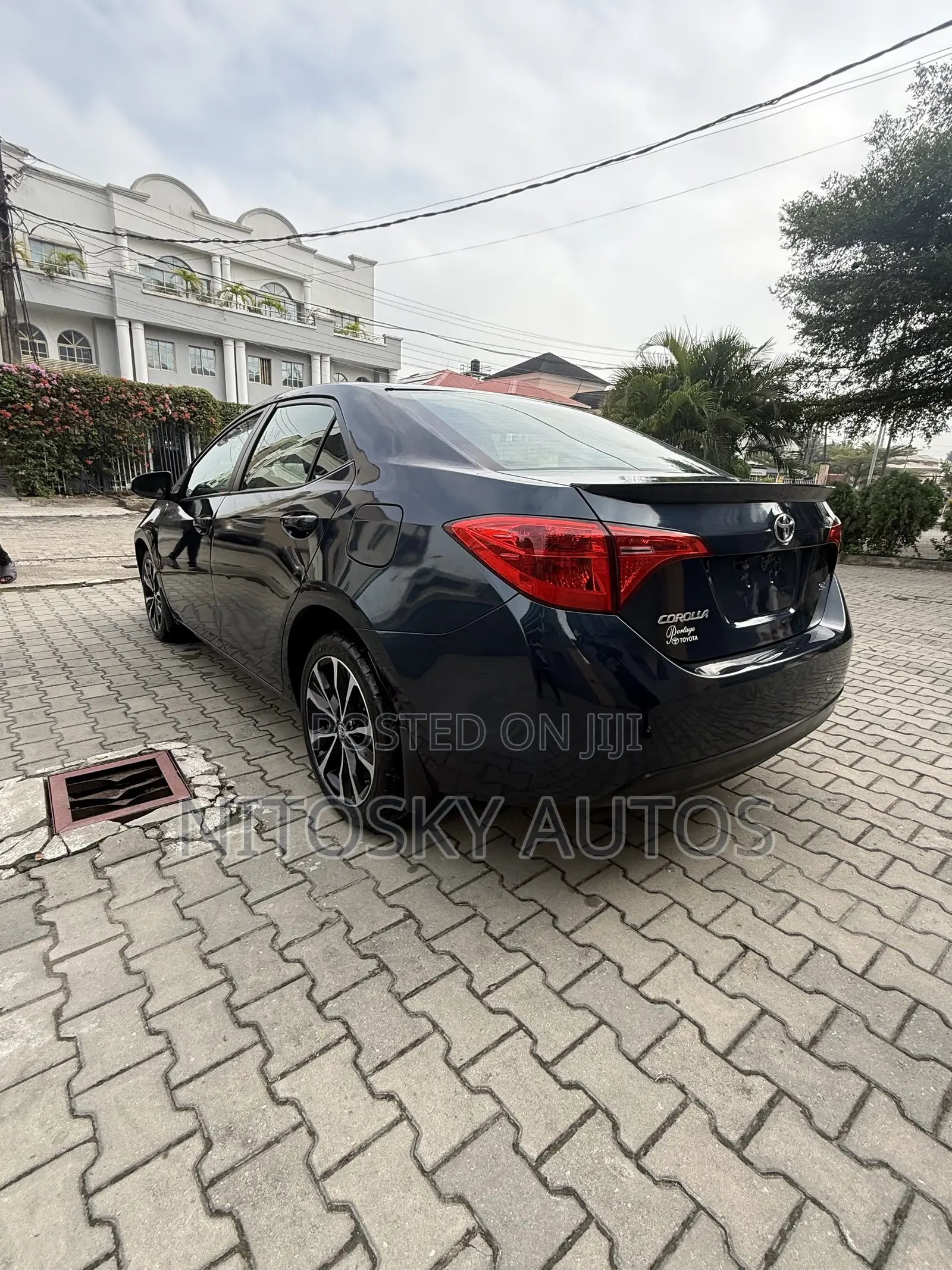 Toyota Corolla SE Special Edition 4dr Sedan (1.8L 4cyl CVT) 2017 Black