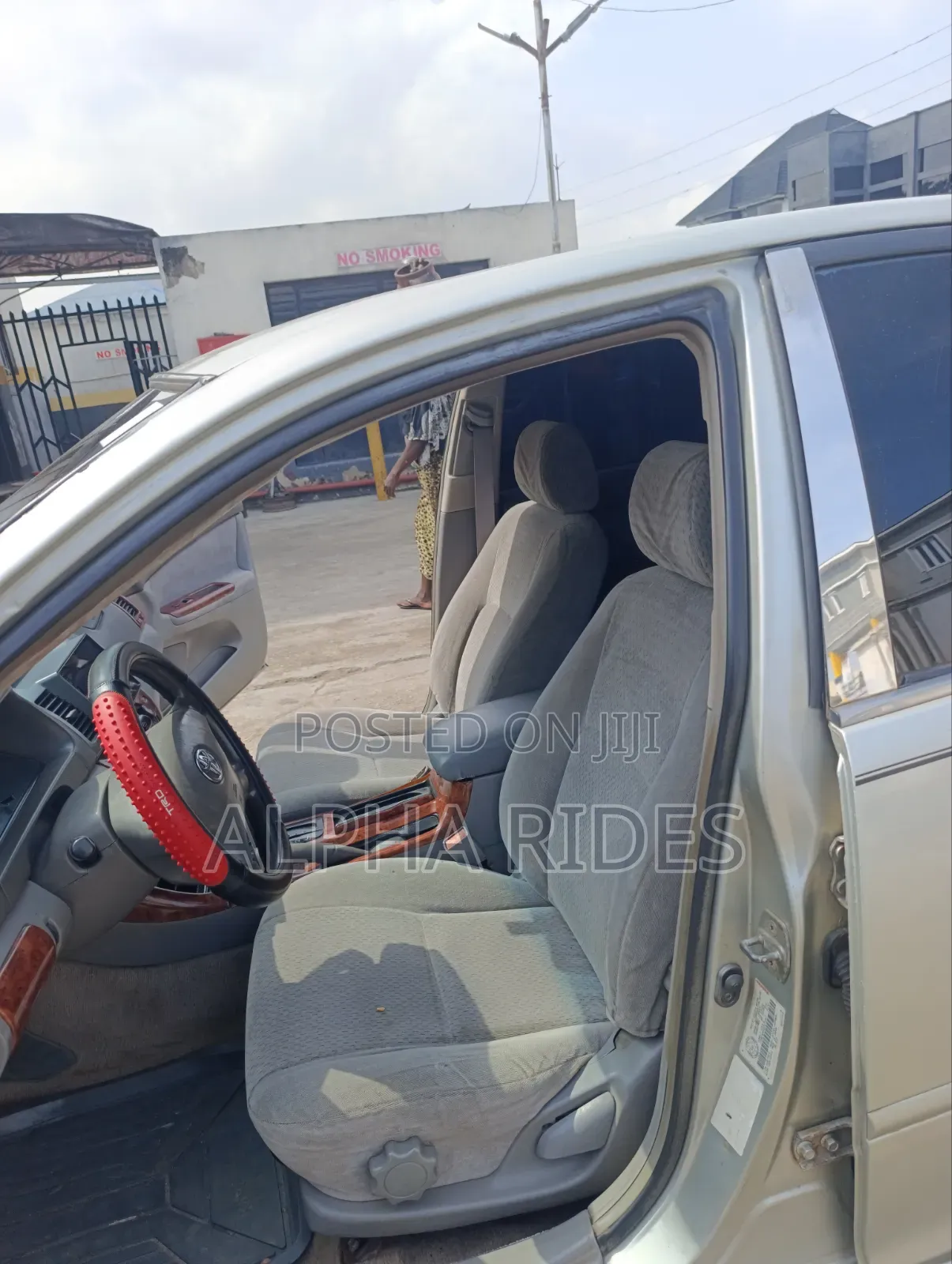 Toyota Camry LE 4dr Sedan (2.4L 4cyl 5M) 2002 Silver