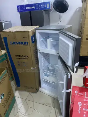 Skyrun BCD-200K 200L Top Freezer Fridge for Daily Needs