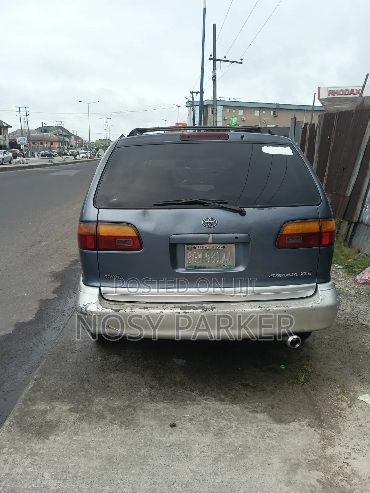 Toyota Sienna 2001 Blue