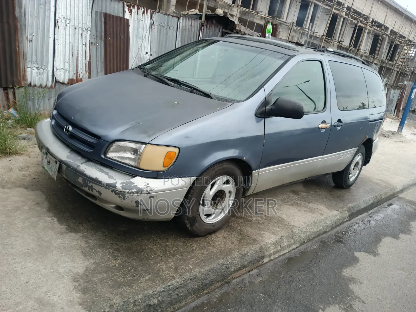 Toyota Sienna 2001 Blue