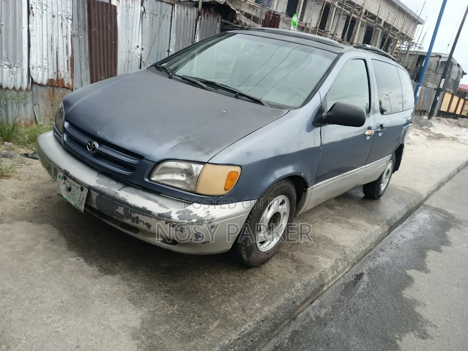 Toyota Sienna 2001 Blue