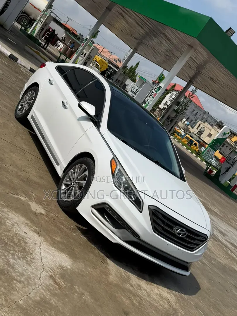 Hyundai Sonata Sport 2.0T 4dr Sedan (2.0L 4cyl Turbo 6A) 2015 White