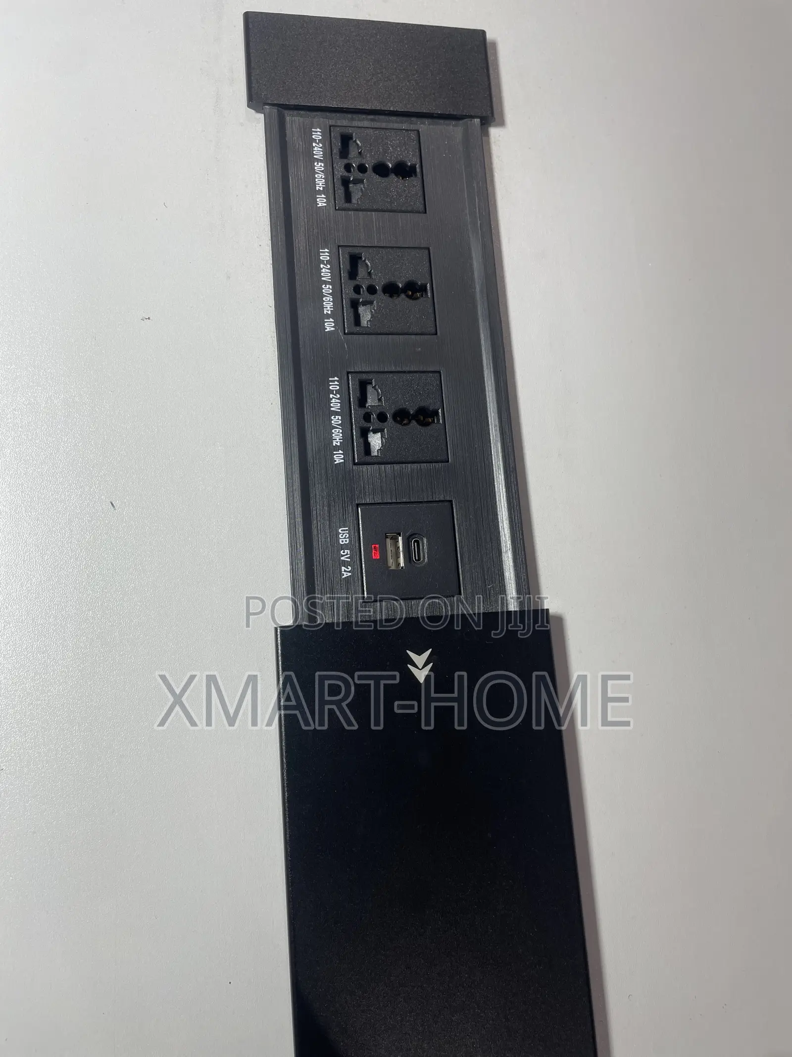 Desktop Embedded 3plug +USB Socket (Black)