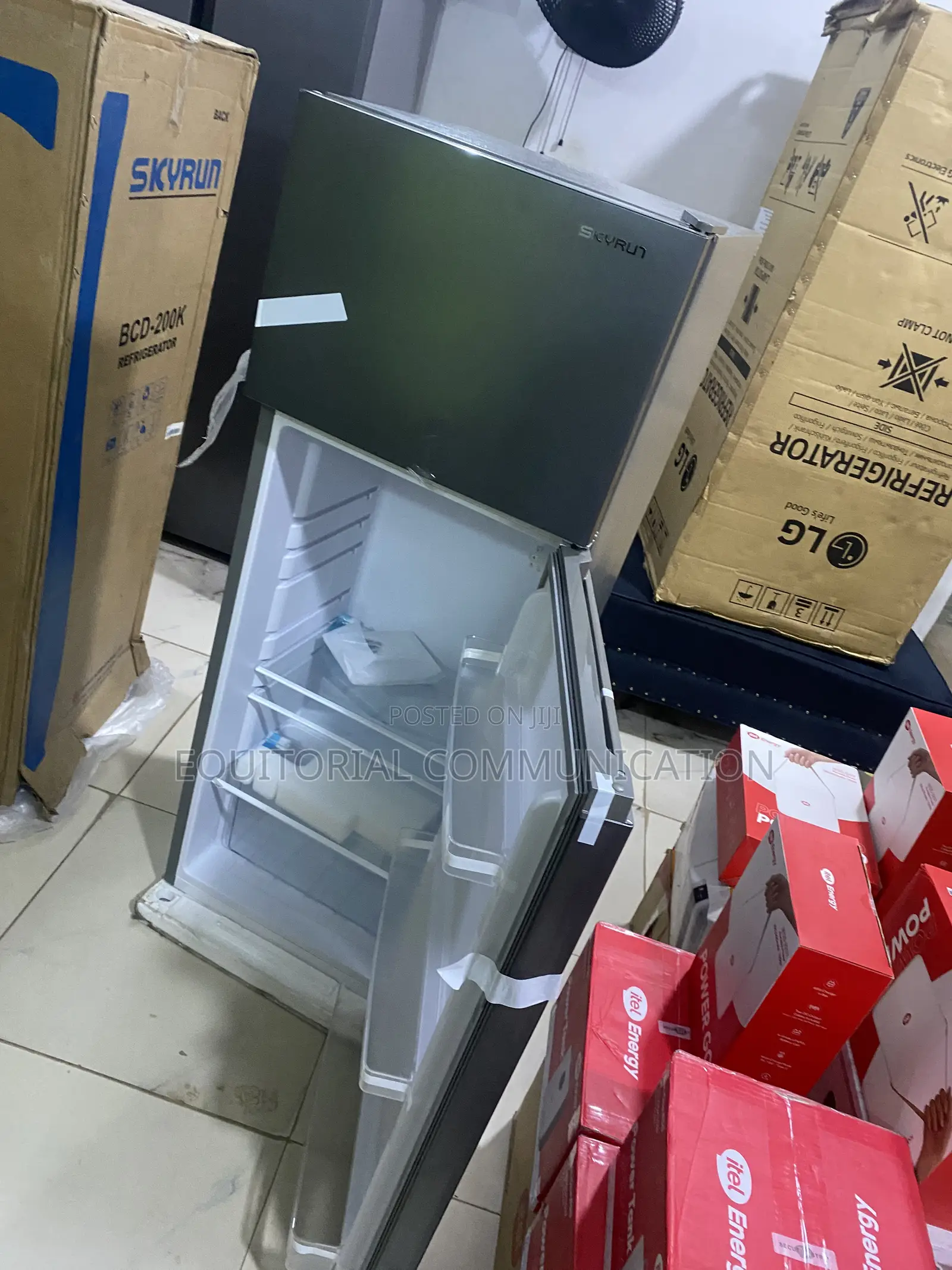 Skyrun 200L BCD-200K Two-Section Top Freezer Fridge