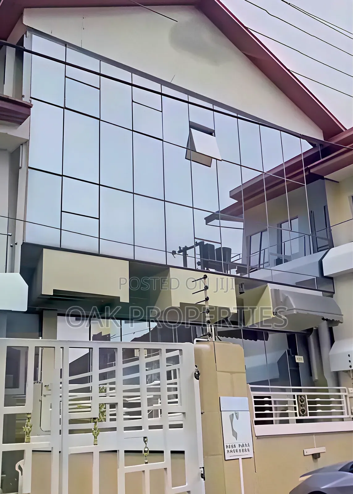 Office Complex With 21 Aircondition Offices on 2 Plots of Land at Gra