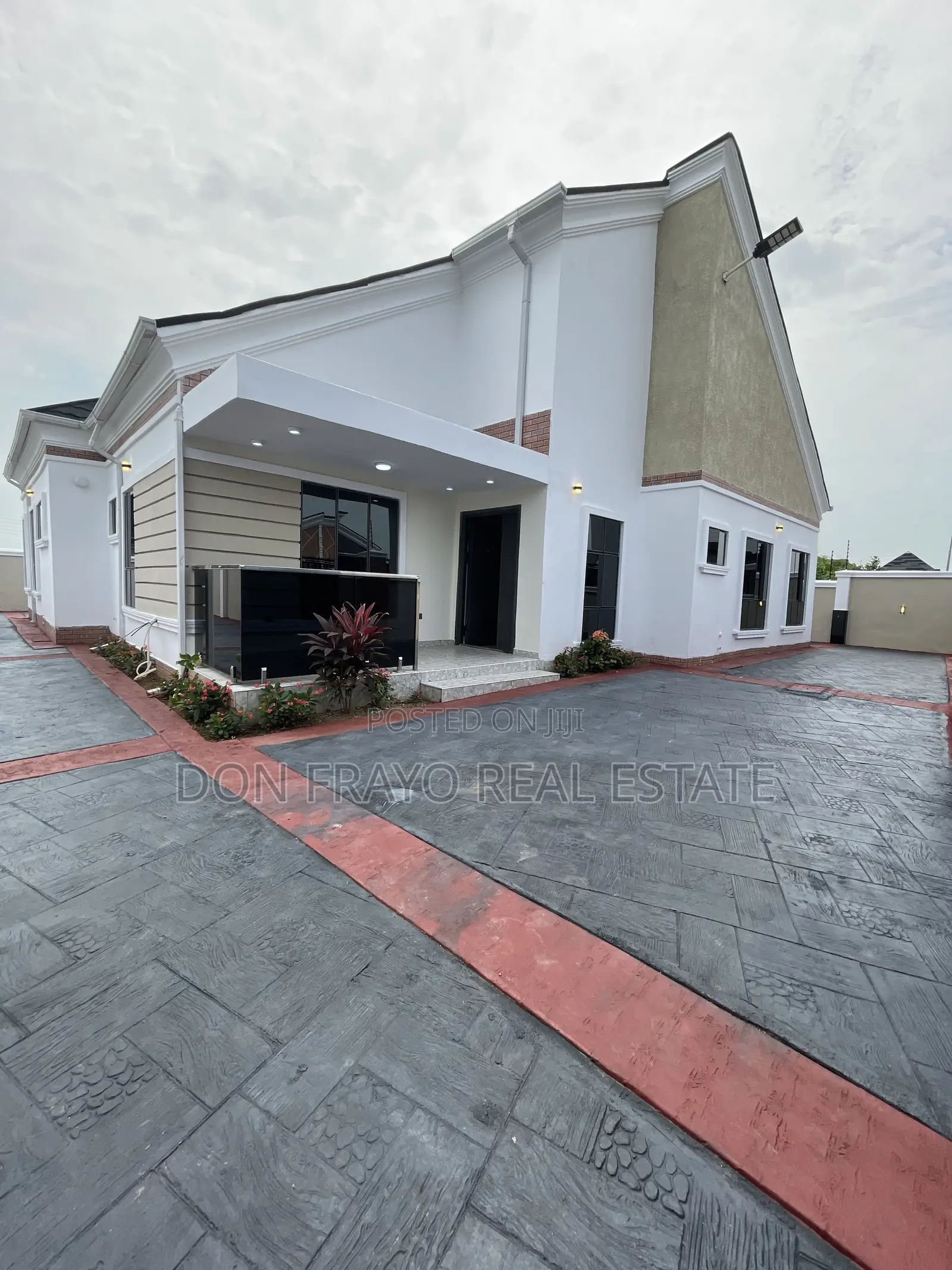 3bdrm Bungalow in Dss Estate, Idishin for sale