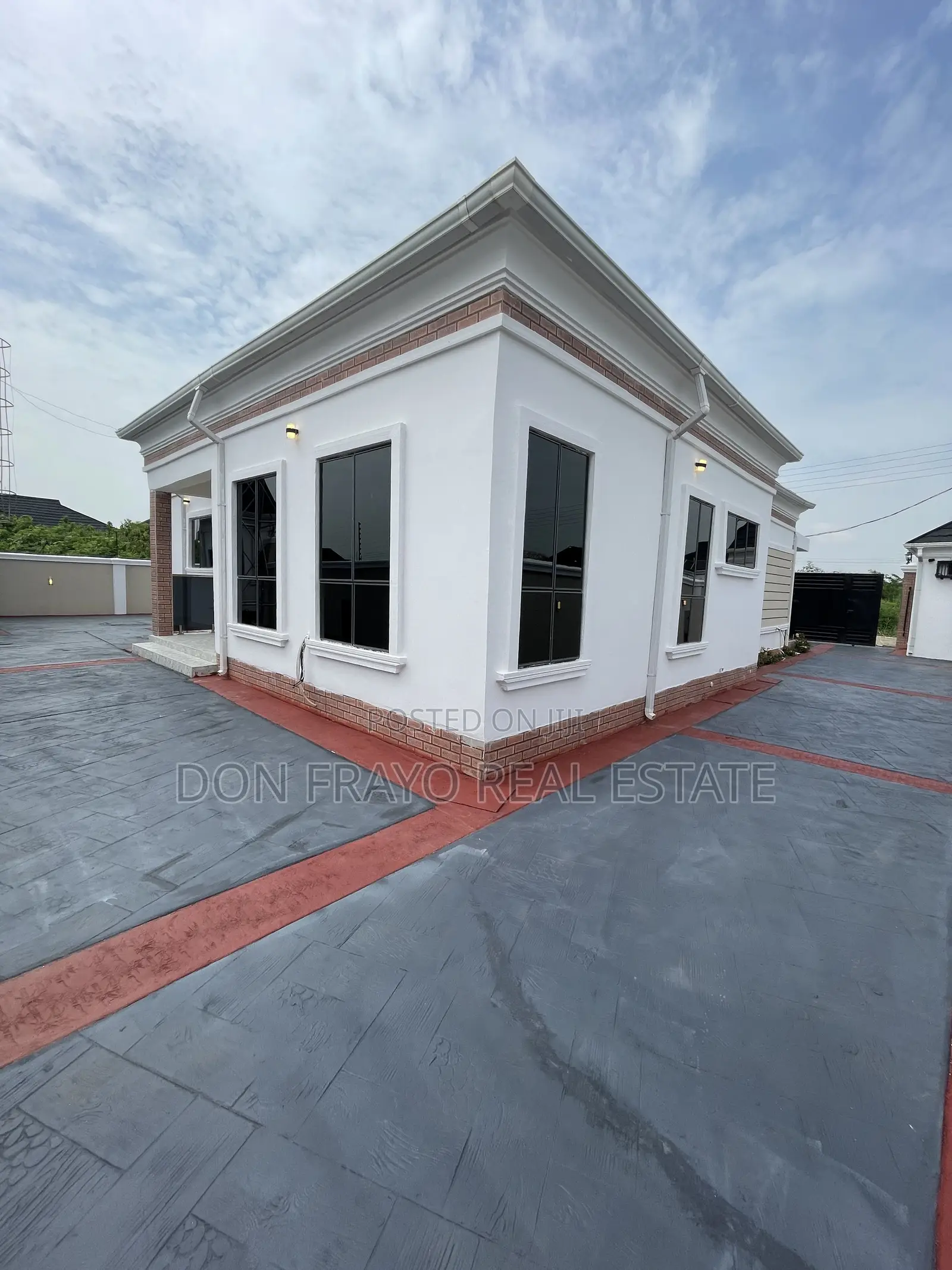 3bdrm Bungalow in Dss Estate, Idishin for sale