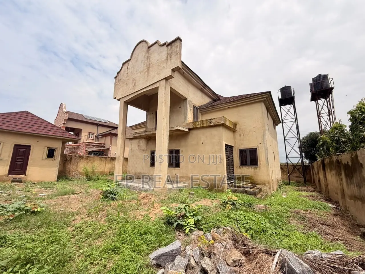 5bdrm Duplex in Galadimawa for sale
