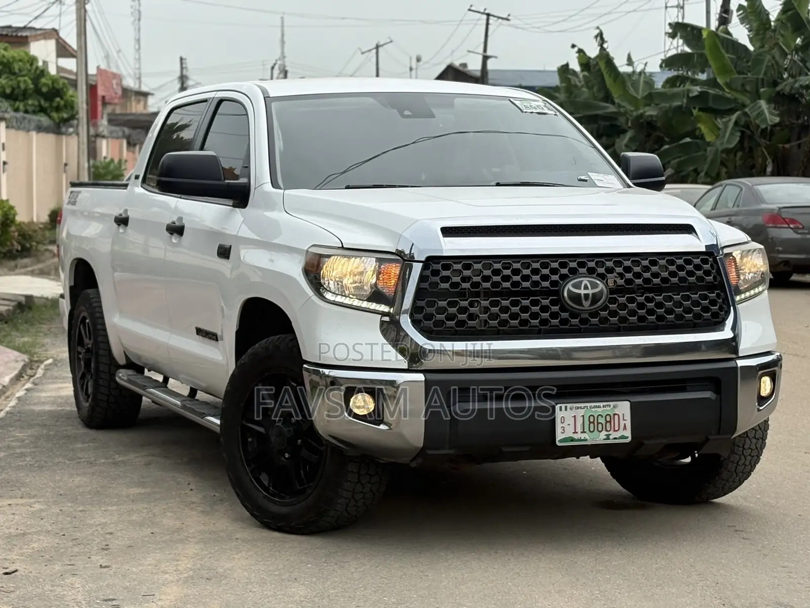 Toyota Tundra 2021 White
