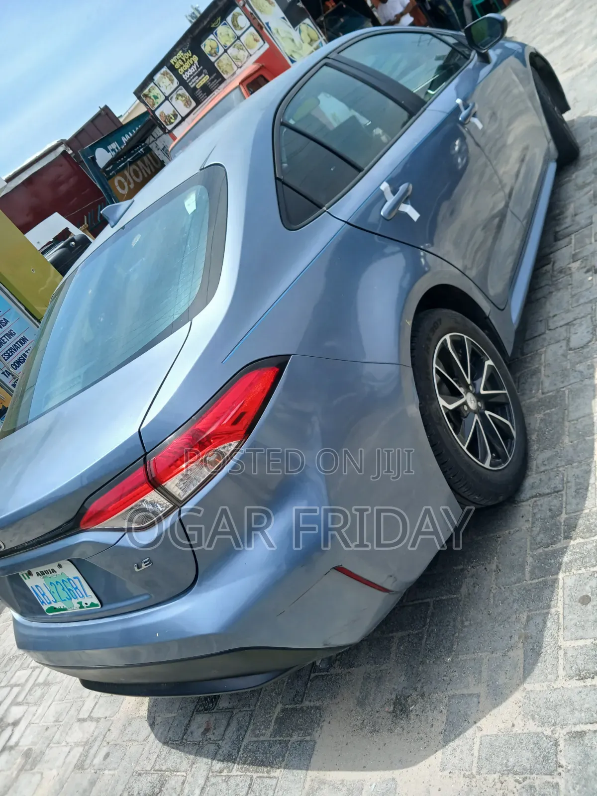 Toyota Corolla LE 2020 Blue