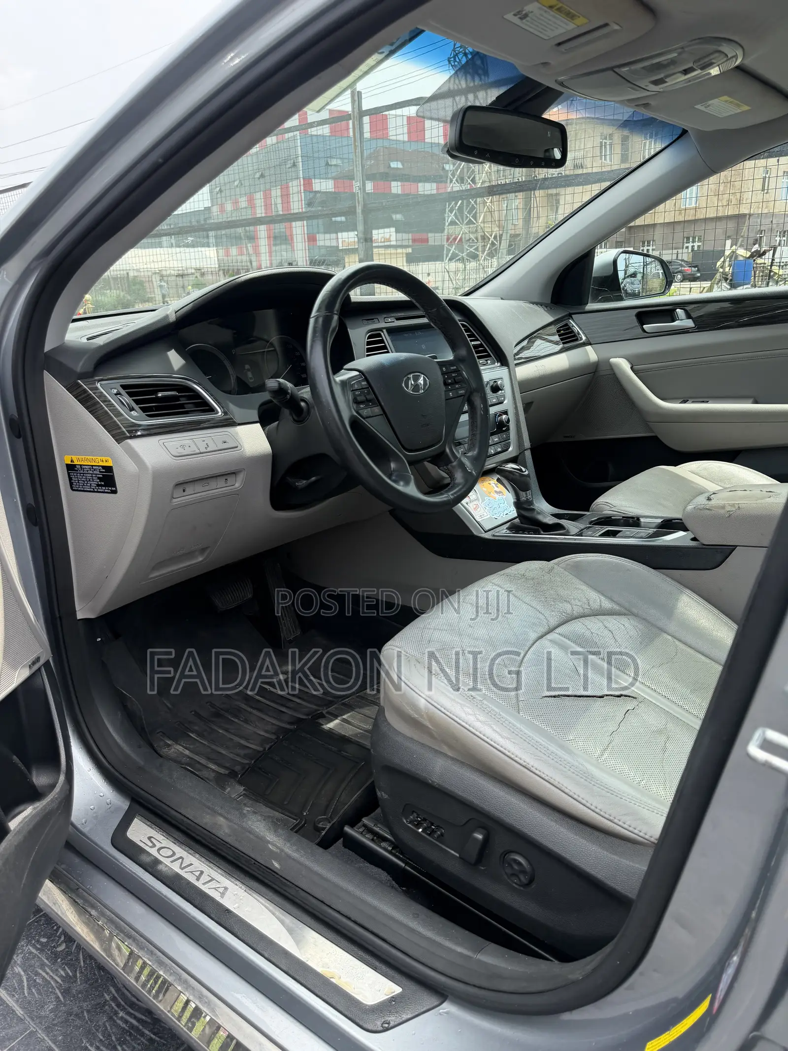Hyundai Sonata Limited 4dr Sedan (2.4L 4cyl 6A) 2015 Gray