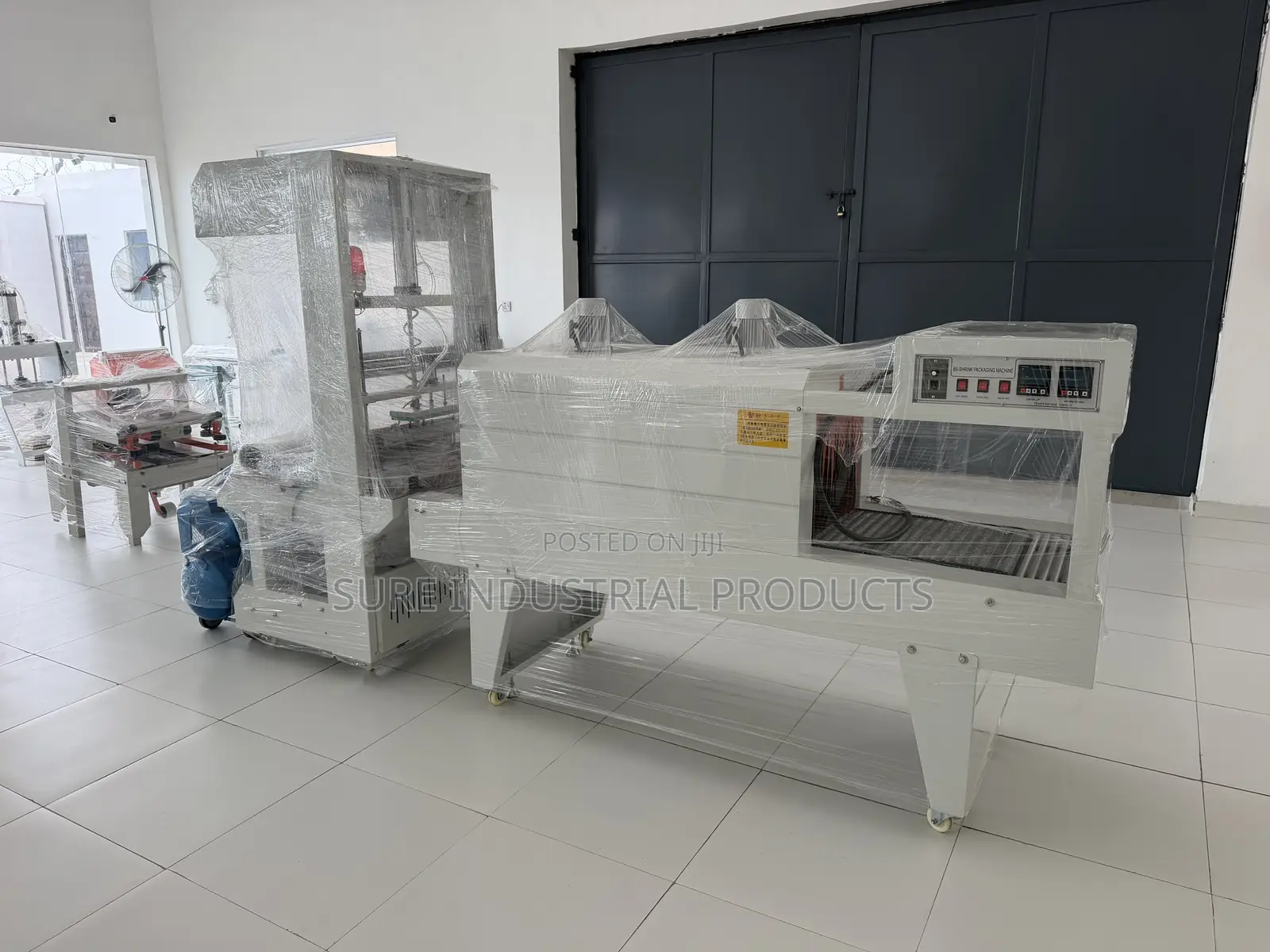 Brand New Semi-Automatic Shrink Wrapping Machine