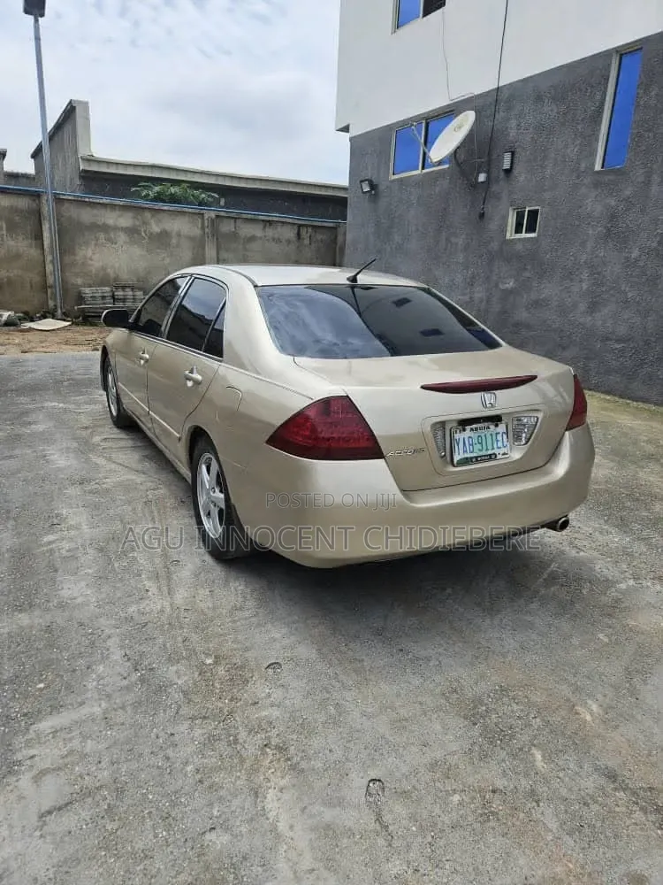 Honda Accord 2007 Gold