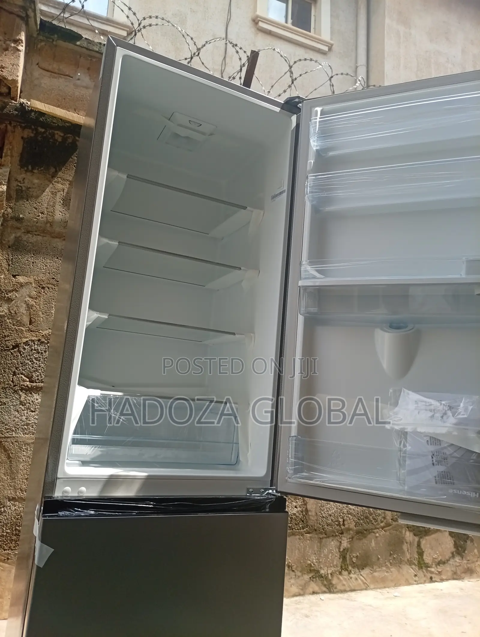 Hisense 35DCB Fridge – Dependable Cooling for Daily Use