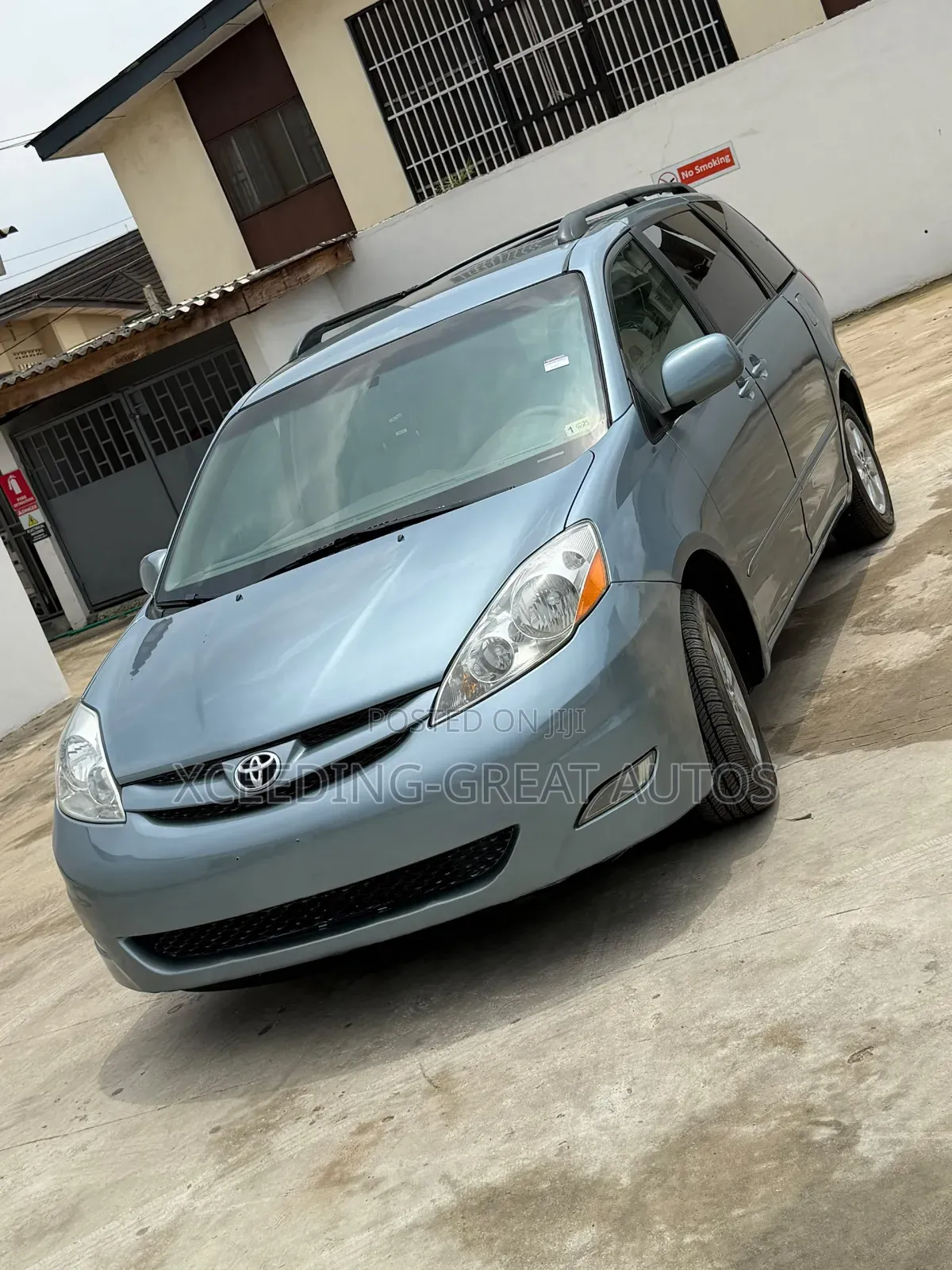 Toyota Sienna XLE AWD 2009 Gray