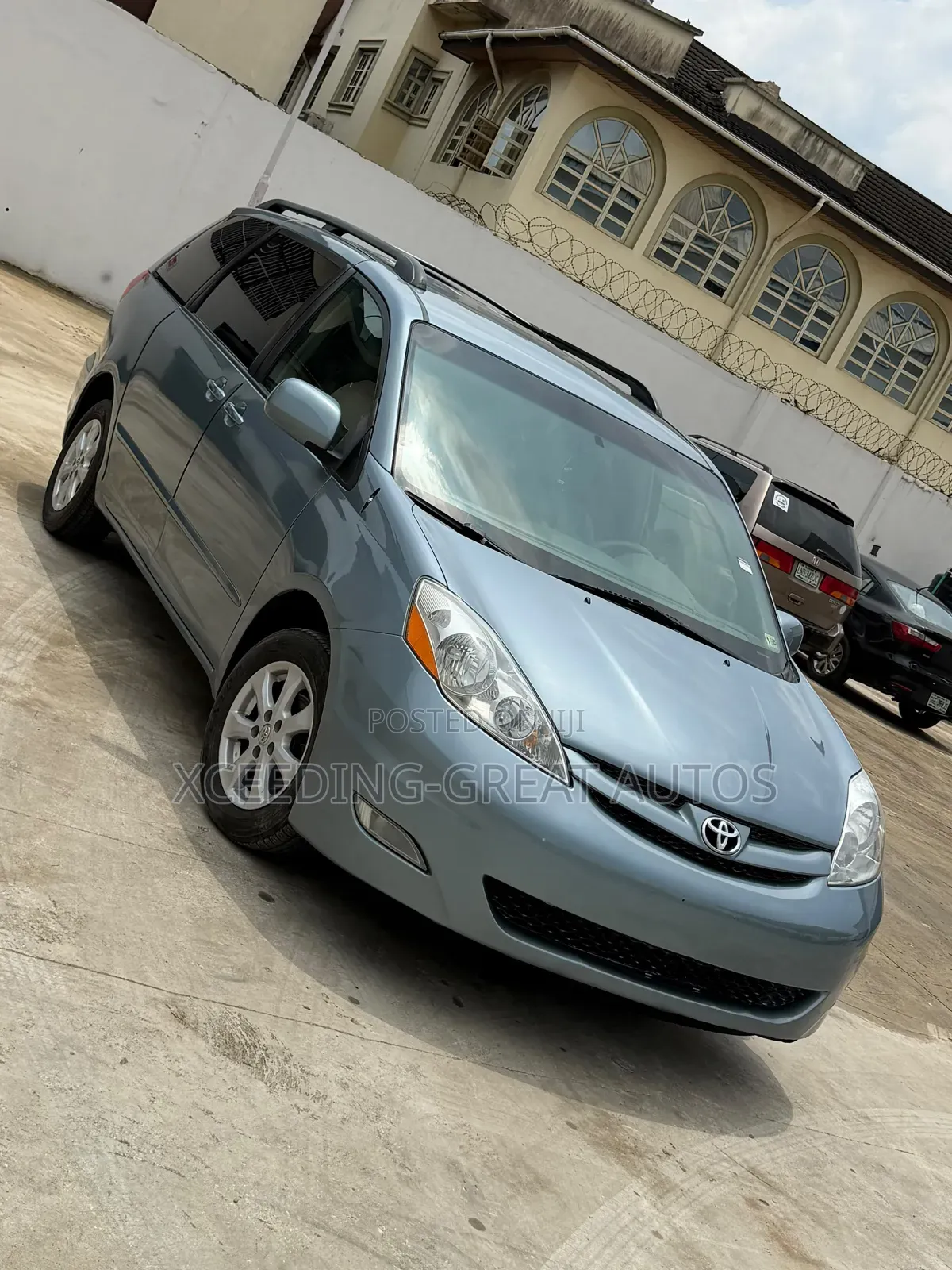 Toyota Sienna XLE AWD 2009 Gray