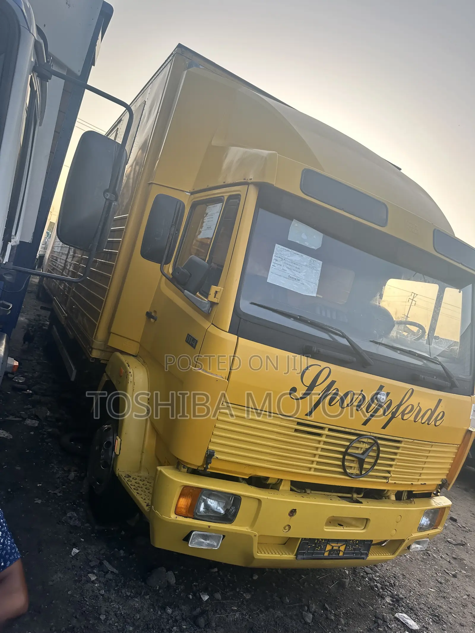 Mercedes Benz Truck 2004