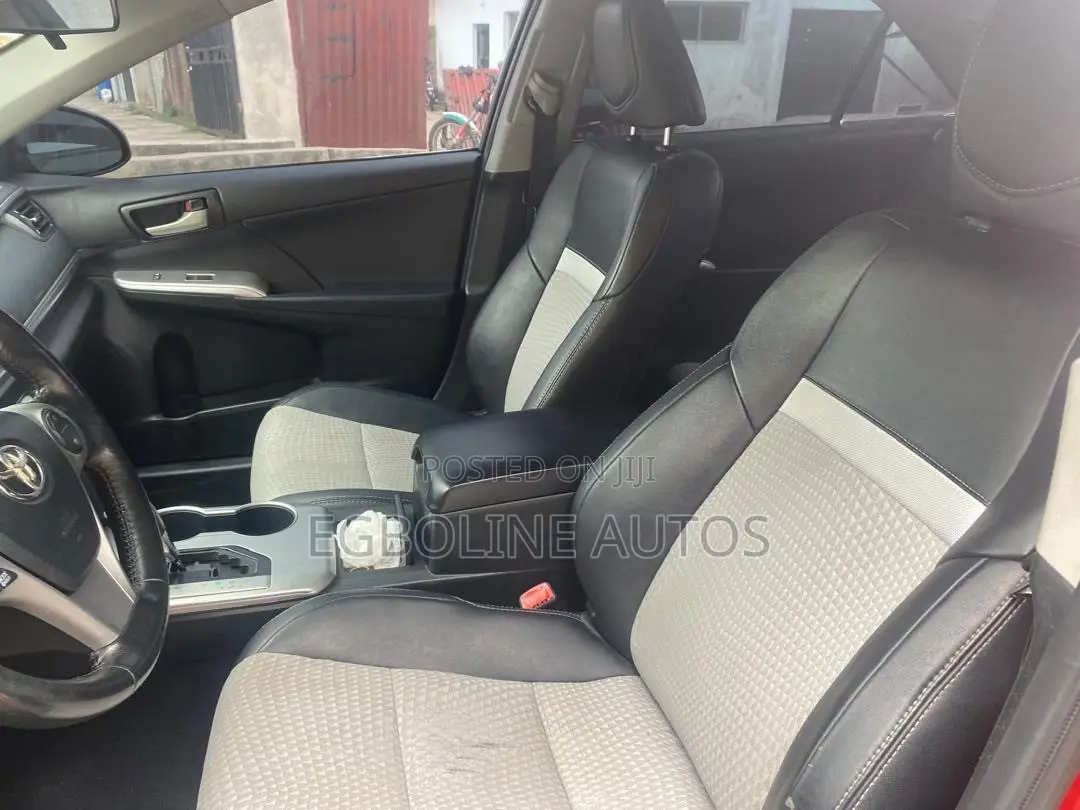 Toyota Camry SE 4dr Sedan (2.5L 4cyl 6A) 2013 Red