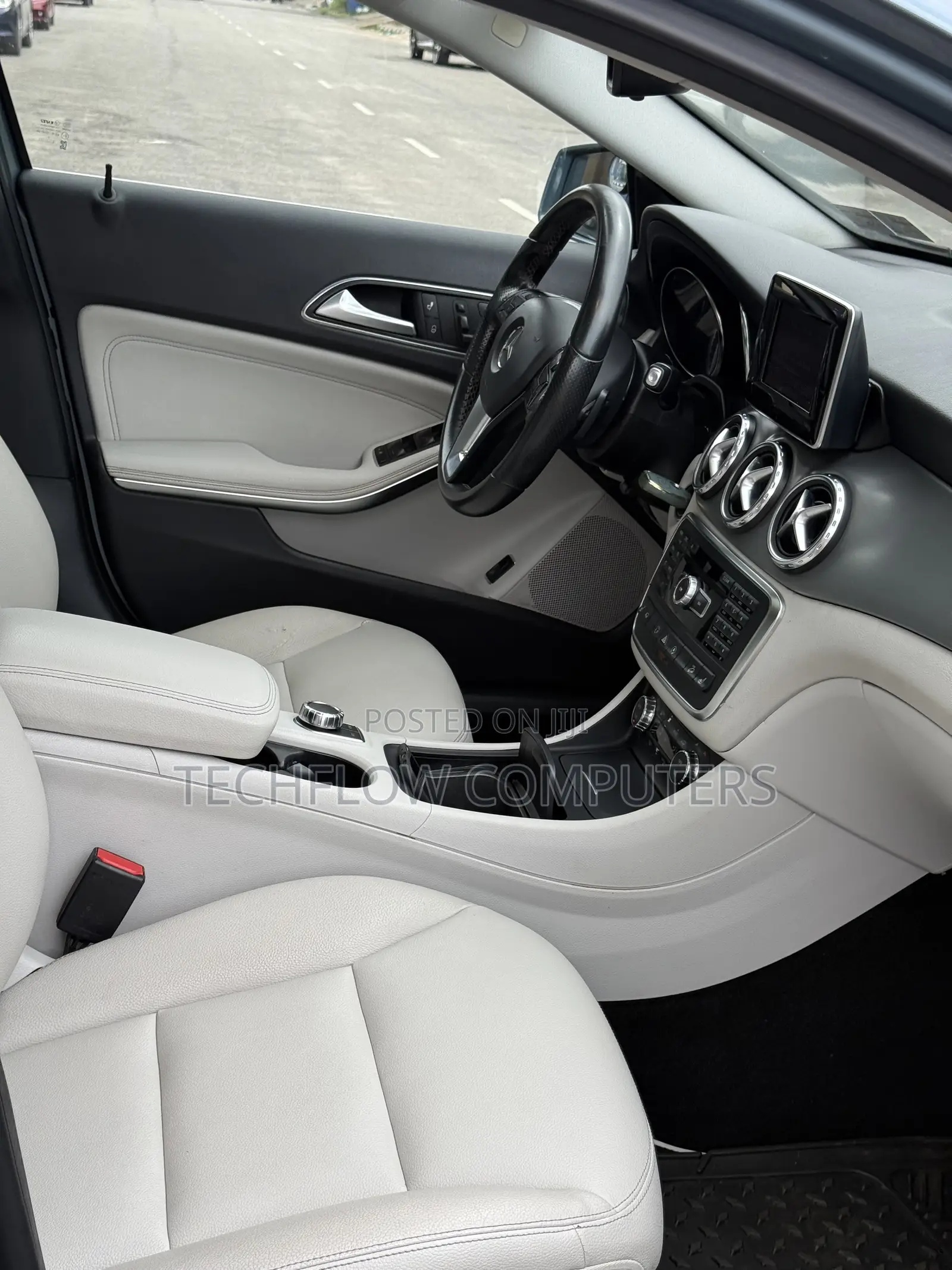 Mercedes-Benz GLA 250 2015