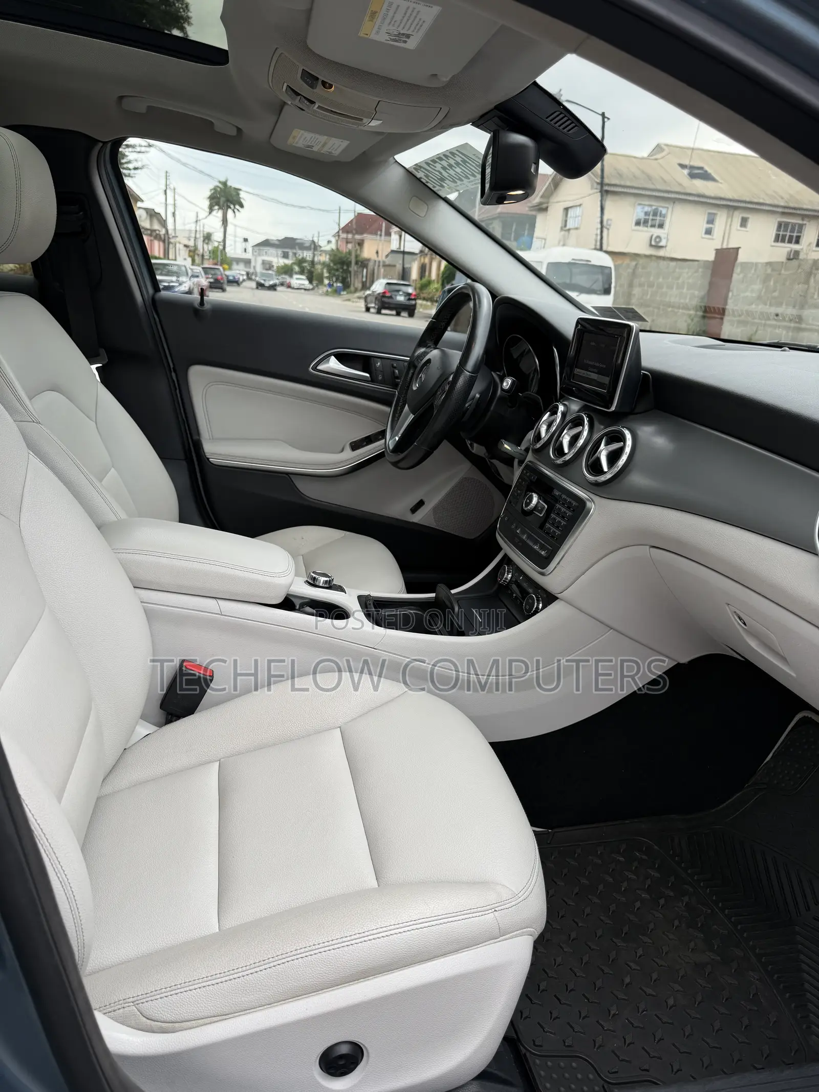 Mercedes-Benz GLA 250 2015