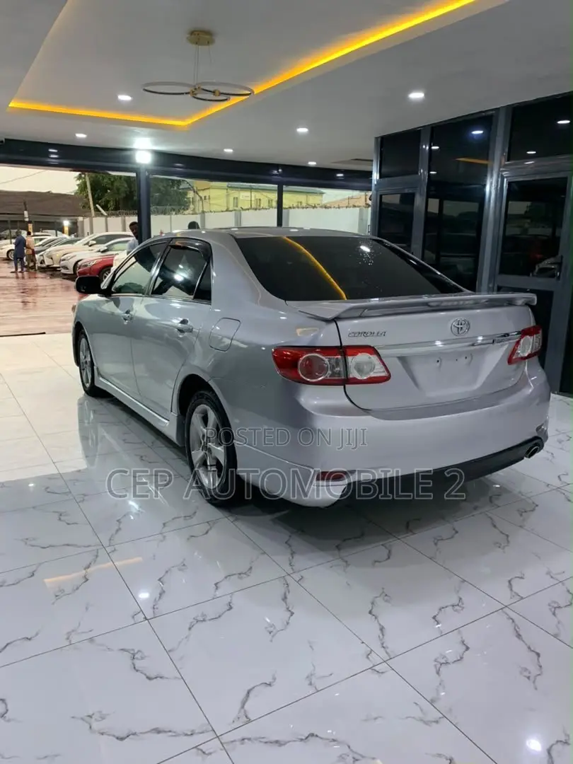 Toyota Corolla S 4dr Sedan (1.8L 4cyl 4A) 2013 Silver