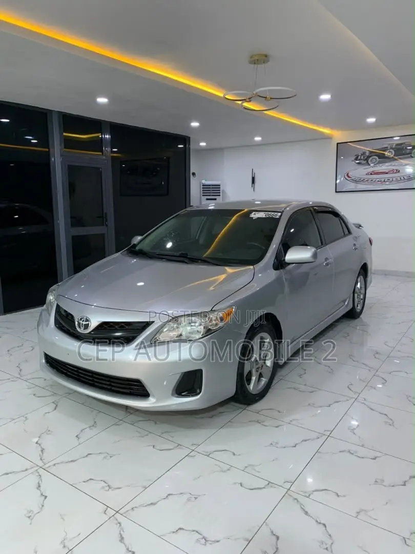 Toyota Corolla S 4dr Sedan (1.8L 4cyl 4A) 2013 Silver